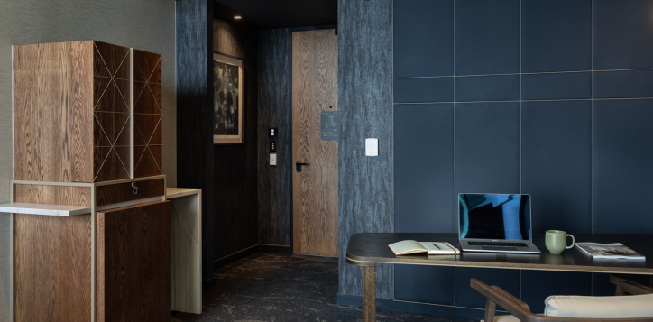 executive-king-suite-5-2-2
